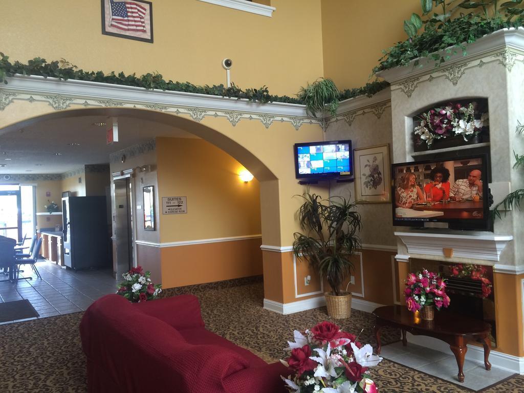 Luxury Suites Ferry Pass Exterior photo